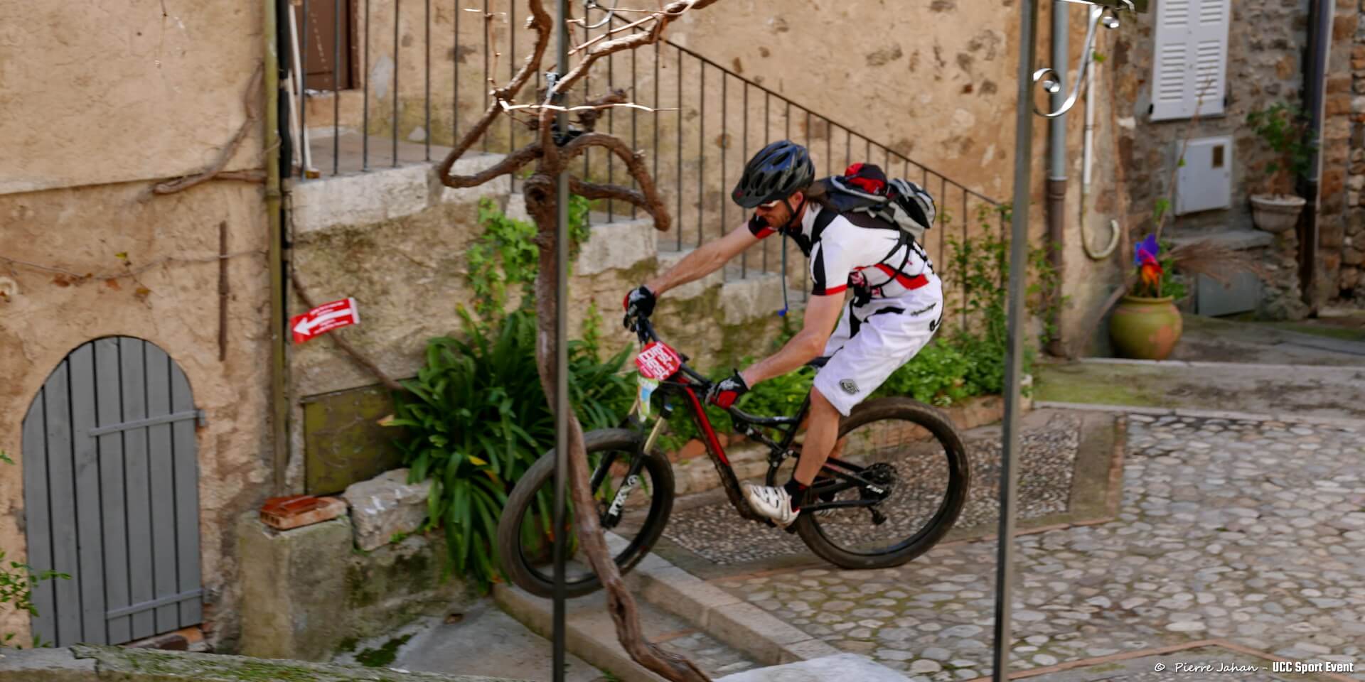 Les ruelles d'Auribeau à la Bigreen 2016